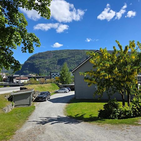 Apartmán Rom I Bofellesskap Sogndal Exteriér fotografie
