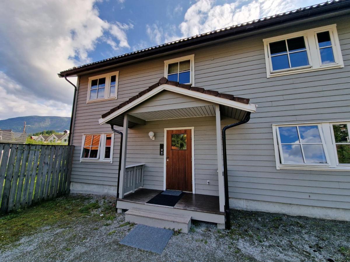 Apartmán Rom I Bofellesskap Sogndal Exteriér fotografie